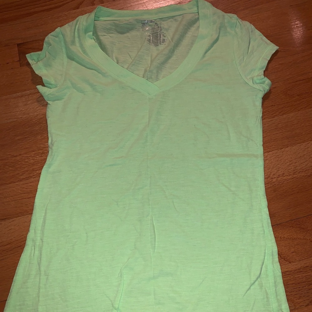 Line green vneck top